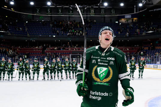 Färjestads Jack Berglund jublar