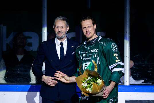 Färjestads Sportdirektör Rickard Wallin och Magnus Nygren