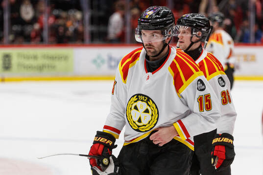 Brynäs Simon Bertilsson deppar