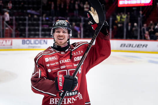 Örebros Kalle Kossila jublar