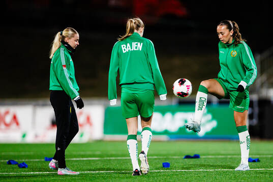 Hammarbys Emilie Joramo och Athinna Persson Lundgren