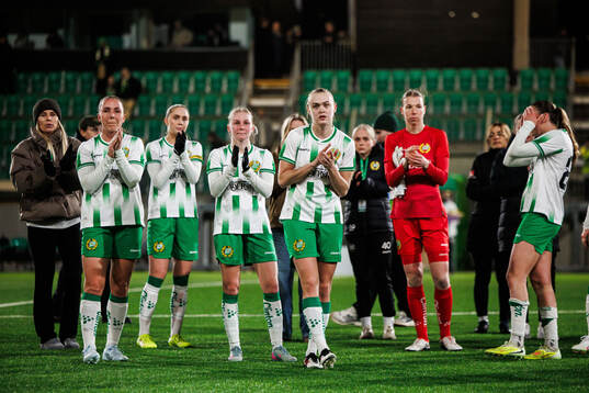 Hammarbys Gudrun Arnardottir, Emilie Joramo och Elin Sørum