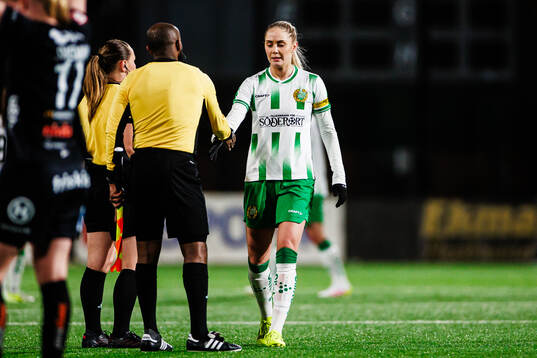 Hammarbys Alice Carlsson deppar