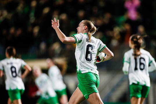 Hammarbys Elin Sørum jublar