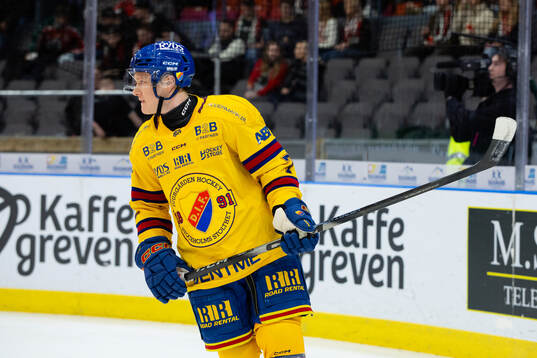 Djurgårdens Joseph Snively  ishockeymatchen i SHL mellan