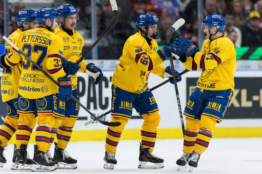 Djurgårdens Viggo Björck jublar
