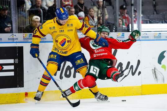 Djurgårdens Hugo Blixt och Frölundas Arttu Ruotsalainen