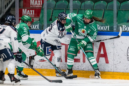 Linköpings Hana Haasova och Rögles Sara Boucher