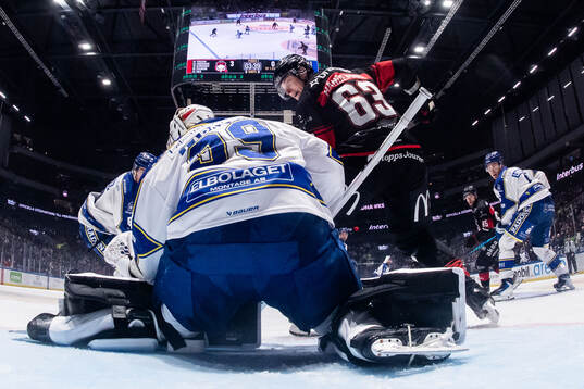 Malmö Redhawks Fredrik Händemark oroar mot Leksands