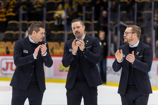 Skellefteås tränare Daniel Hermansson, Pierre Jonsson och