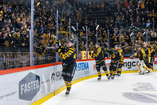 Skellefteå jublar över seriesegern med fansen