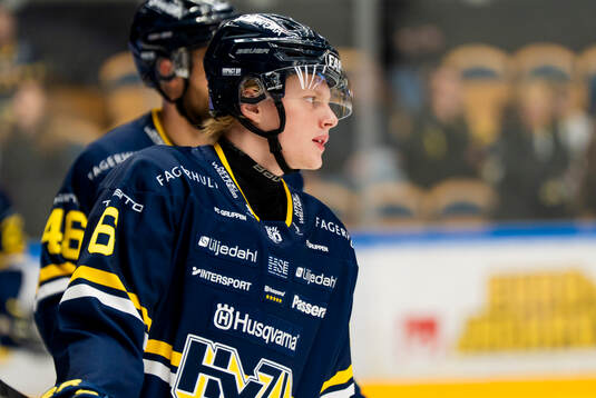 HV71s Karl Annborn