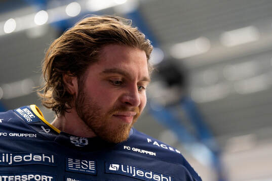 HV71s målvakt Felix Sandström