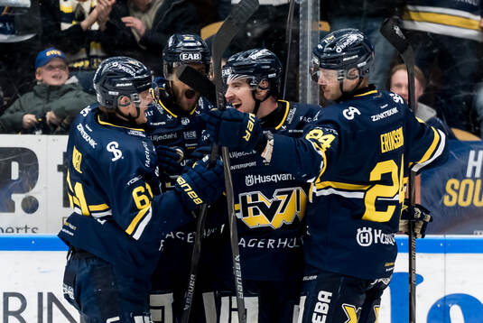 HV71s Santeri Hatakka jublar