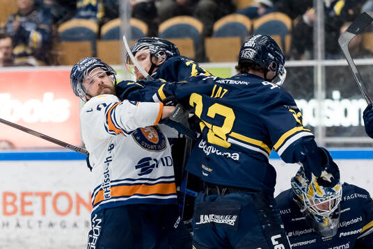 Växjös Brian Cooper och HV71s Victor Laz