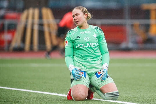IFK Norrköpings målvakt Sofia Hjern deppar