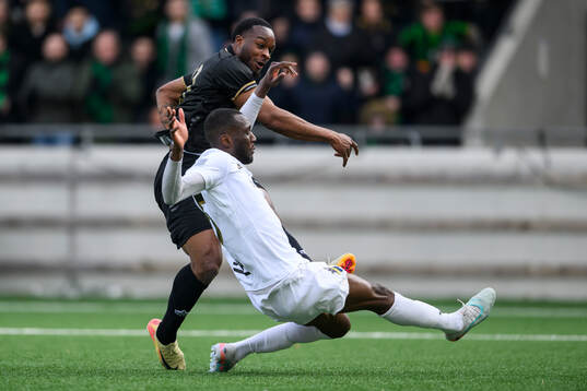 GAISs Shalom Ekong och AIKs Ibrahim Cisse