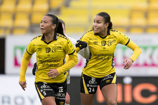 Elfsborgs Matilda Mårtensson och Julia Gilkes