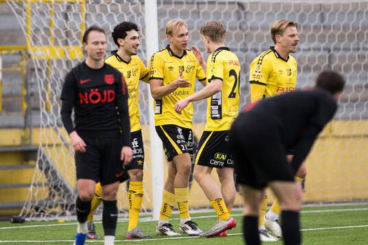 Elfsborgs Leo Östman jublar