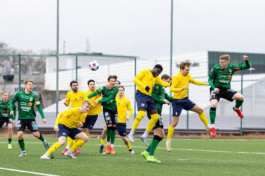 Varbergs Emil Hellman med en nick