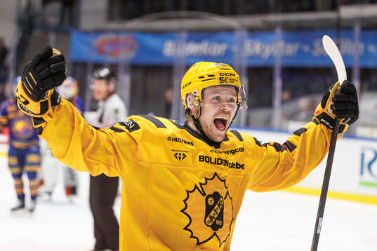 Skellefteås Mikkel Aagaard jublar