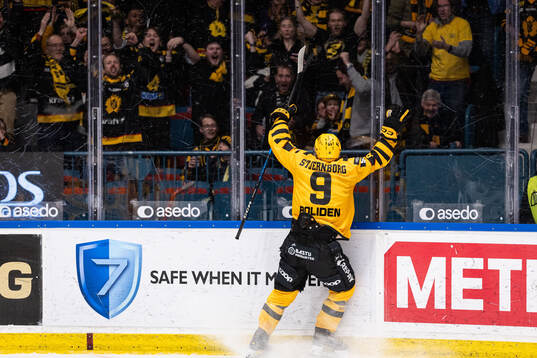 Skellefteås Victor Stjernborg jublar