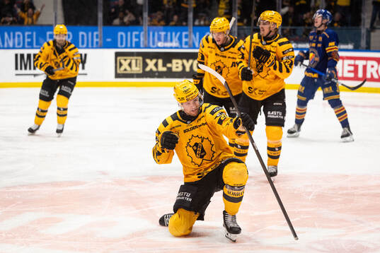 Skellefteås Mikkel Aagaard jublar