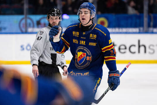 Djurgårdens Anton Frondell jublar