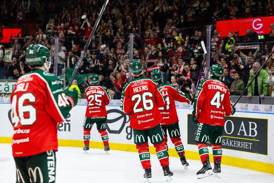 Frölundas spelare tackar publiken