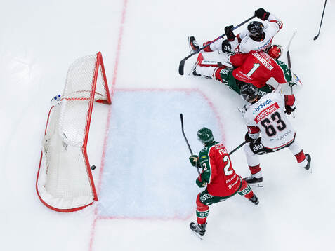 Malmö Redhawks Carl Persson reducerar till 2-1 på
