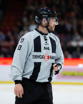 Linjedomare Mathias Naperotti