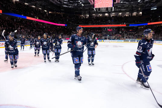 Linköpings David Bernhardt jublar