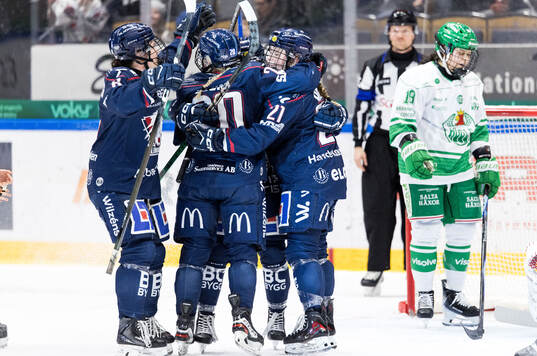 Linköpings Naomi Rogge jublar