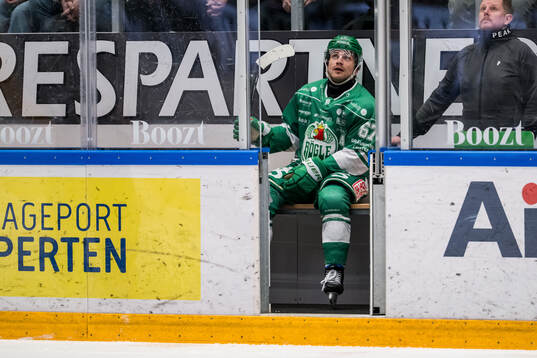 Rögles Leon Bristedt blir utvisad