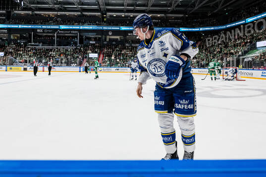 Leksands Andro Kaderli har ont