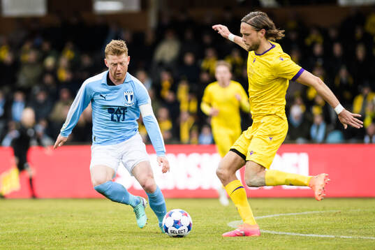 Malmö FFs Anders Christiansen och Mjällbys Tom Pettersson