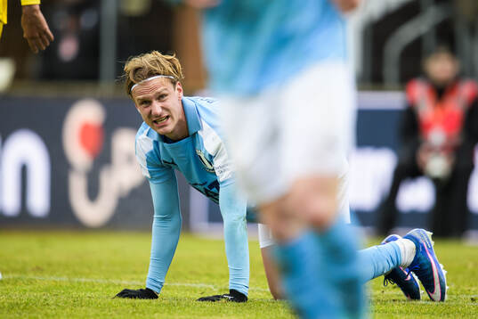 Malmö FFs Erik Botheim deppar