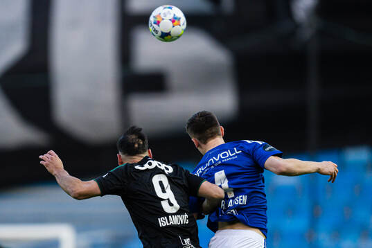 Dino Islamovic of Rosenborg and Sivert Sira Hansen of Molde