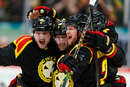 Brynäs Mattias Norlinder jublar
