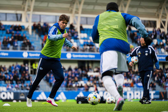 Emil Breivik of Molde warms up