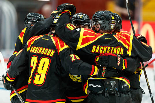 Brynäs Axel Andersson jublar
