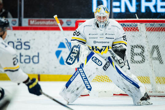 HV71s målvakt Felix Sandström