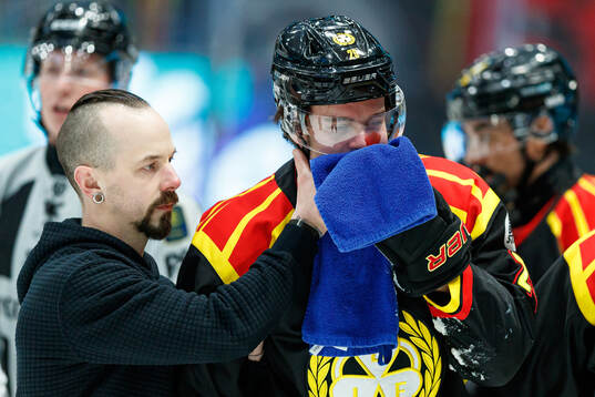 Brynäs Axel Andersson har ont