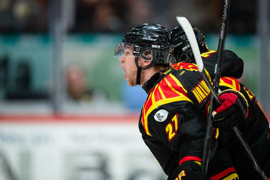 Brynäs Mattias Norlinder jublar