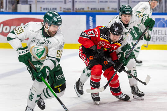 Färjestads Linus Johansson och Luleås Linus Omark
