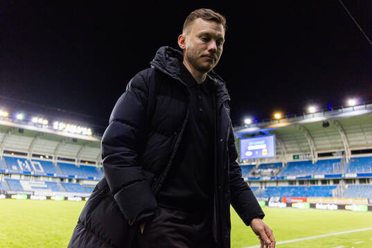 Head coach Alfred Johansson of Rosenborg looks dejected