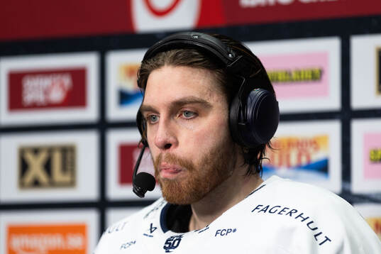 HV71s målvakt Felix Sandström i intervju