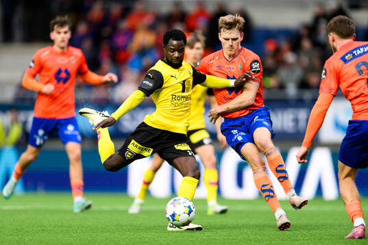 Eric Kitolano of Lillestrøm and Håkon Hammer of Aalesund