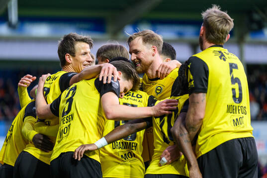 Players of Lillestrøm celebrates 1-2
