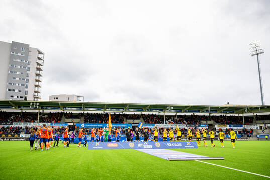 The players of Aalesund and Lillestrøm